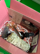 Load image into Gallery viewer, Empowercouture Giftbox